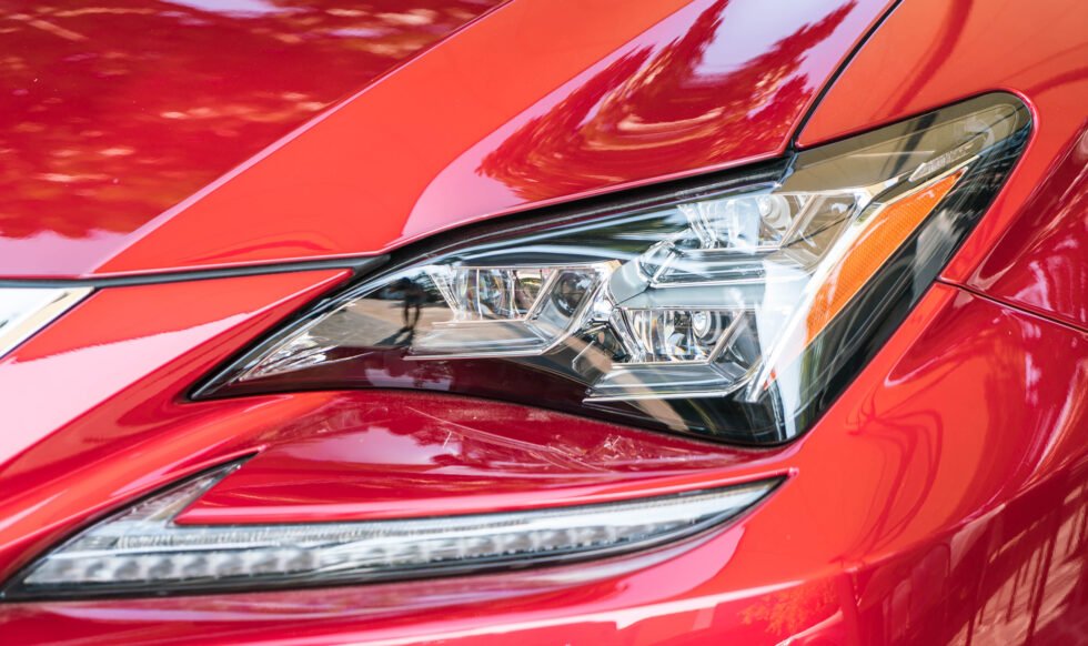 Selective focus point on Headlight lamp car